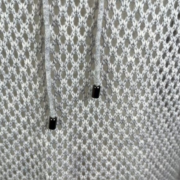 One Grey Day Open Weave Sweater Hoodie Gray Drawstring All Season Size Small - Picture 5 of 10